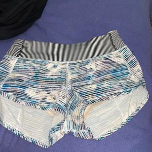 Lululemon speed up 2.5 in low rise shorts